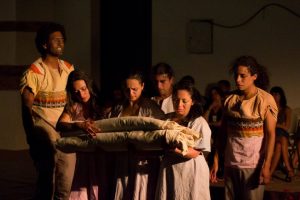 El canto de las moscas Cía. Teatro Experimental Fontibón. (Colombia) Fotografía- Álvaro Trigos3